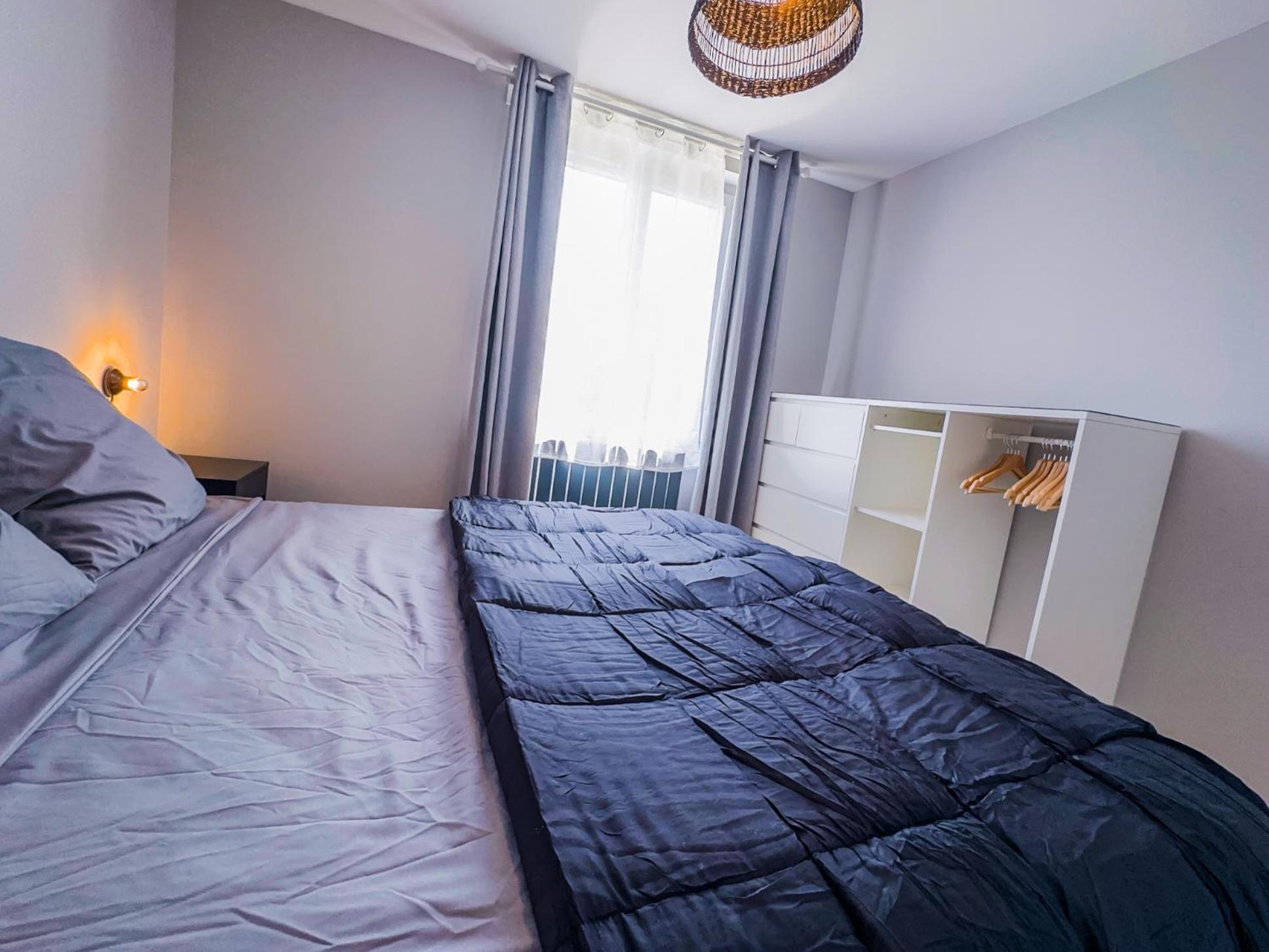 Serenity Suite Vénissieux Exteriör bild